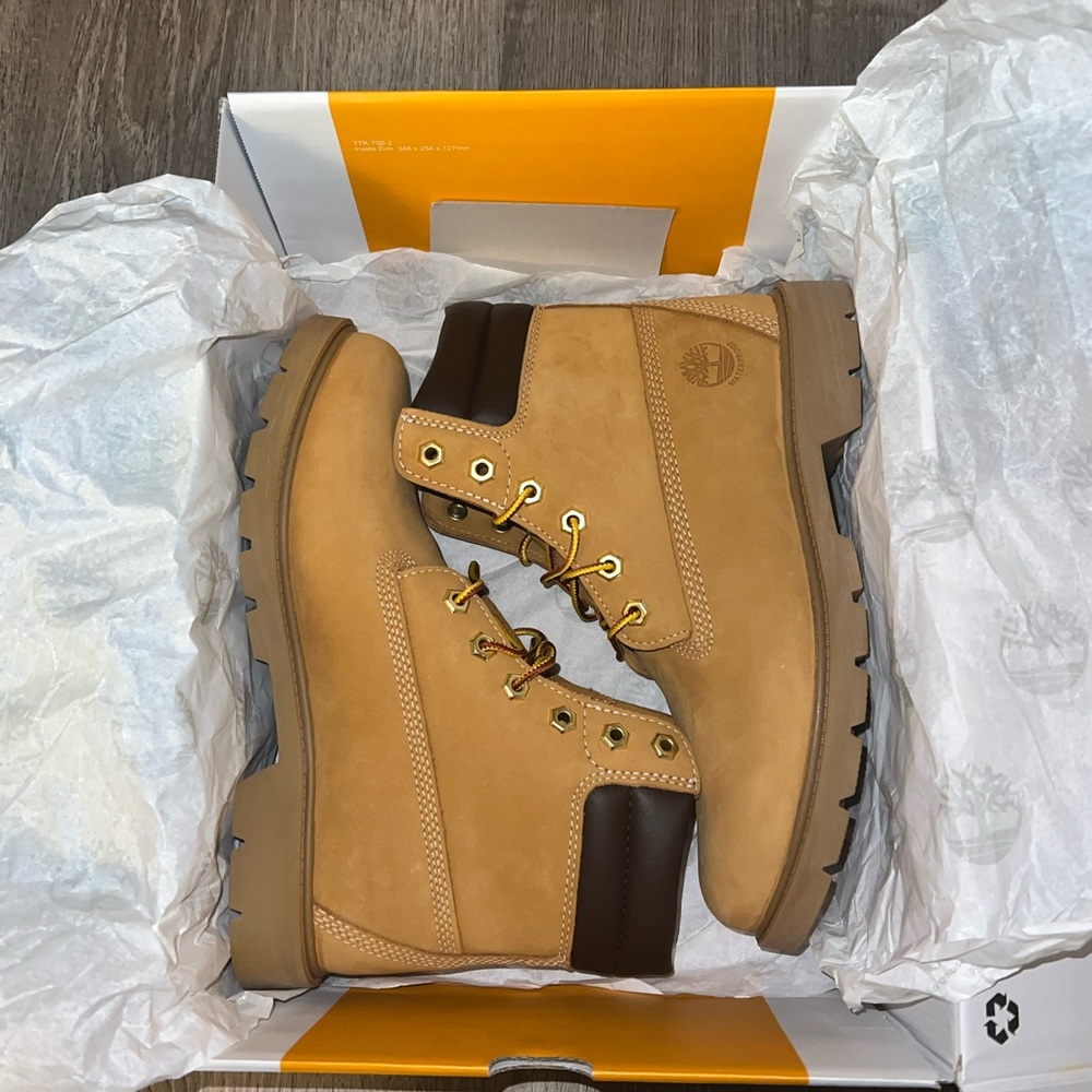 Timberlands - Picture 2 of 5
